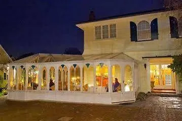 Charlotte Jane Otel Christchurch